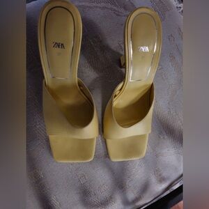 Zara Buttercup Yellow Square-Toe Mule Heels